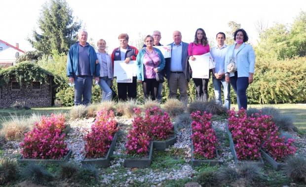 Uručene nagrade za najljepšu ljetnu okućnicu Grada Lipika u 2021. godini