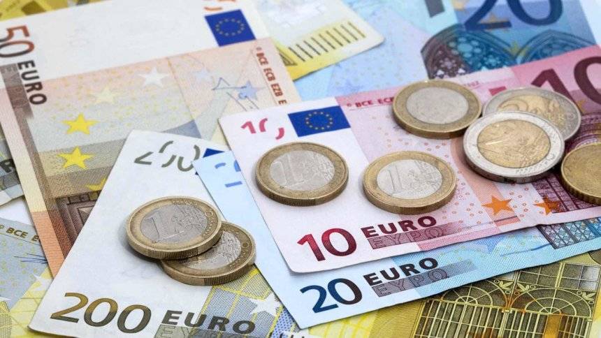 Euro stiže 2023. Evo hoće li zbog uvođenja eura rasti cijene?