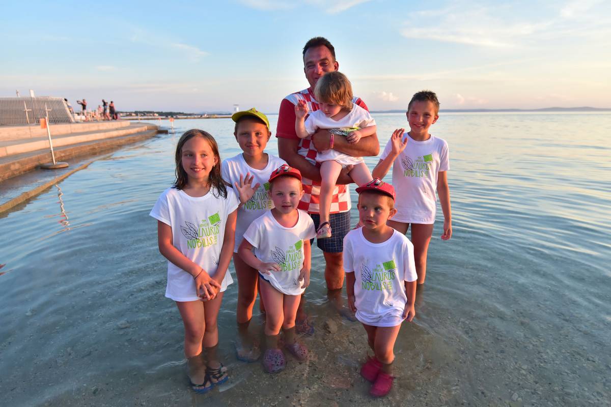 PRIJAVI SE: Zaklada „Hrvatska za djecu“ dodjeljuje učeničke stipendije