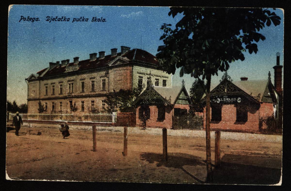 Požega nekad: Kiosci („bude“) kod Kamenitih vrata