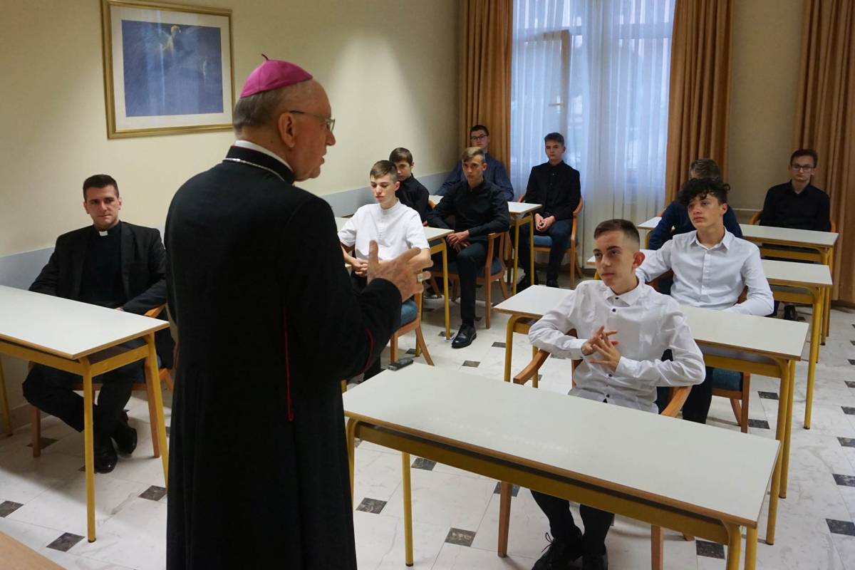 Biskup Škvorčević pohodio Kolegij Požeške biskupije na početku školske godine