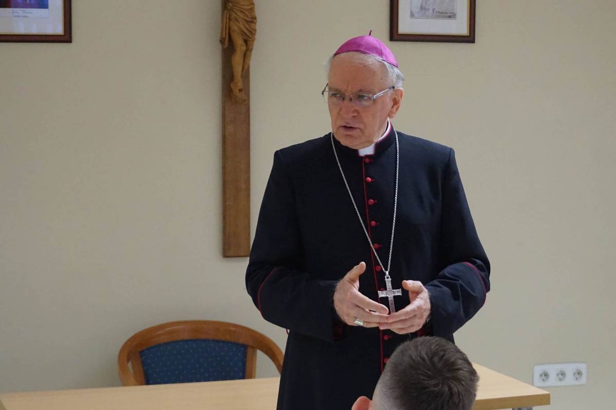 Biskup Škvorčević pohodio Kolegij Požeške biskupije na početku školske godine