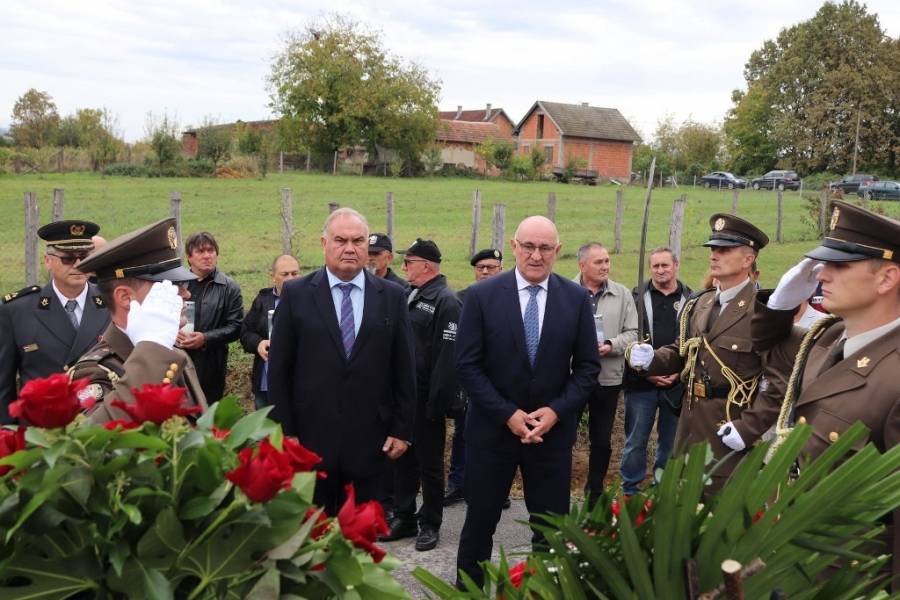 Gornja Obrijež: Sjećanje na 19 branitelja koji su položili svoj život za obranu Domovine