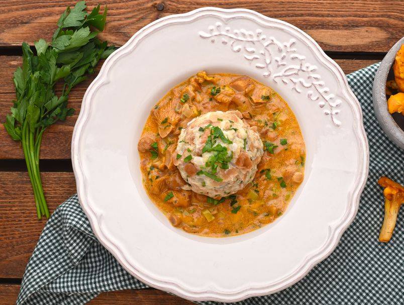 Uz gulaš, saft ili umak od gljiva: Recept za prefine njemačke knedle od kruha