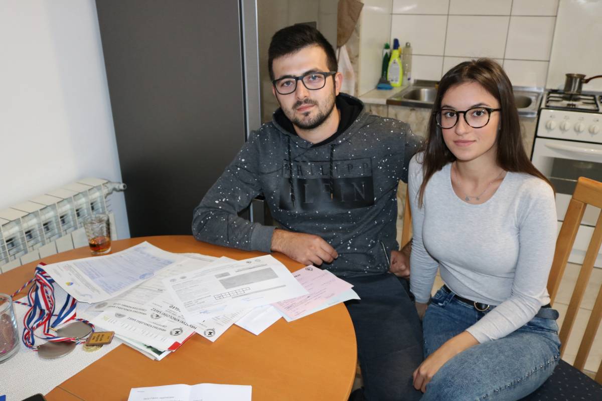 MLADI PAKRAČKI PAR UZGAJA JAPANSKE PSE Danas uzgajamo Akite, u budućnosti želimo otvoriti hotel za pse!