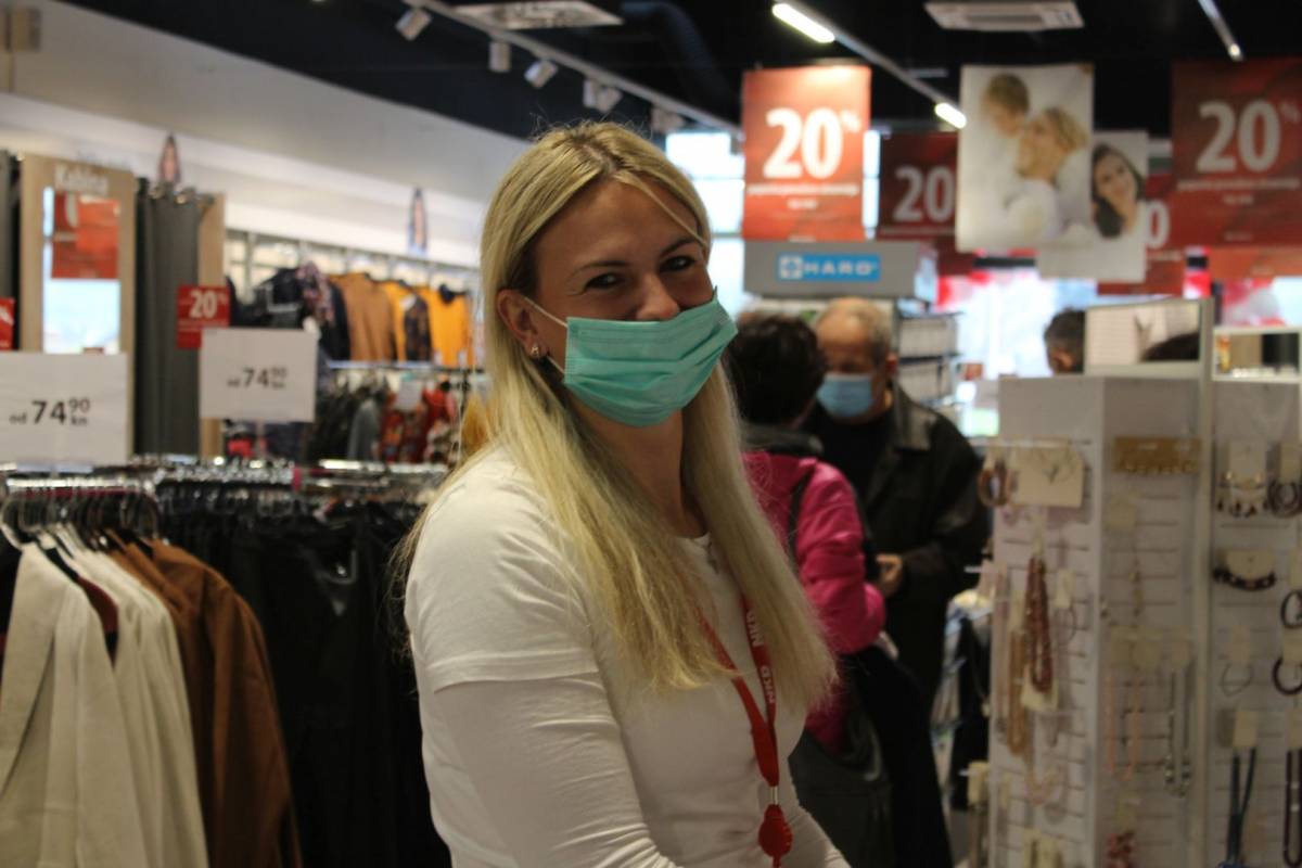 FOTO: Svečano otvorenje nove NKD prodavaonice u Požegi