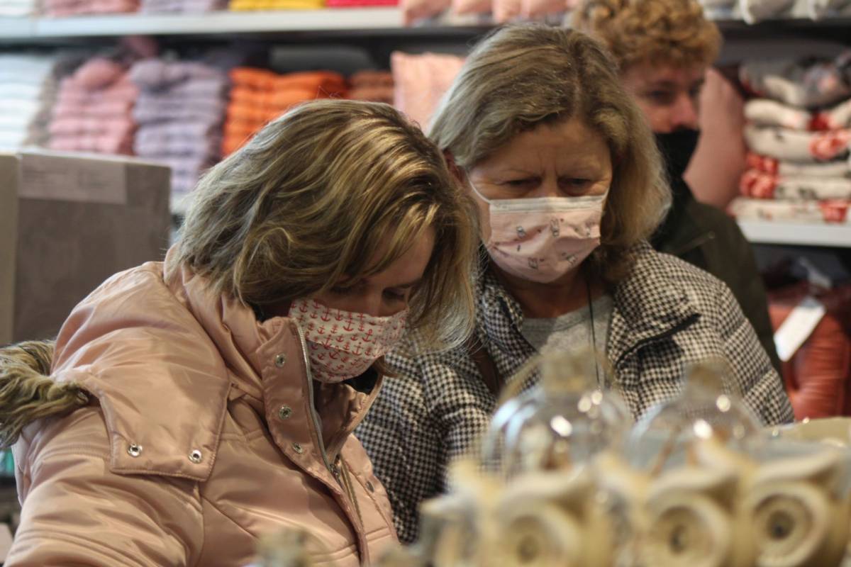 FOTO: Svečano otvorenje nove NKD prodavaonice u Požegi