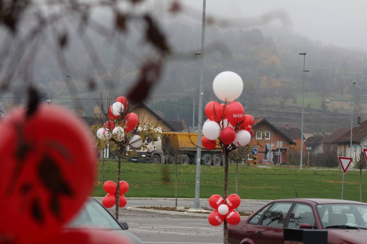 FOTO: Svečano otvorenje nove NKD prodavaonice u Požegi
