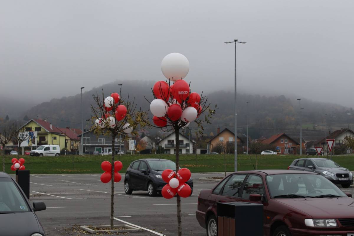 FOTO: Svečano otvorenje nove NKD prodavaonice u Požegi
