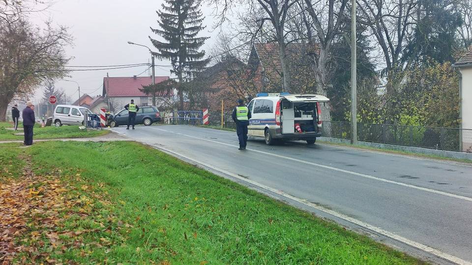 Jutros frontalni sudar u Blacku, jednu osobu odvezla Hitna pomoć