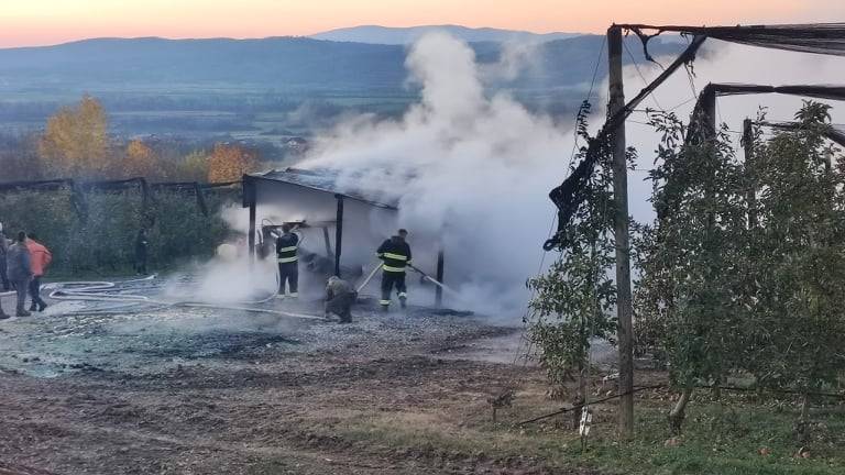 UPRAVO: Požar u Brodskom Drenovcu