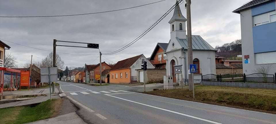 Zbog semafora koji već danima ne radi u Vidovcima dijete zamalo završilo pod kotačima automobila