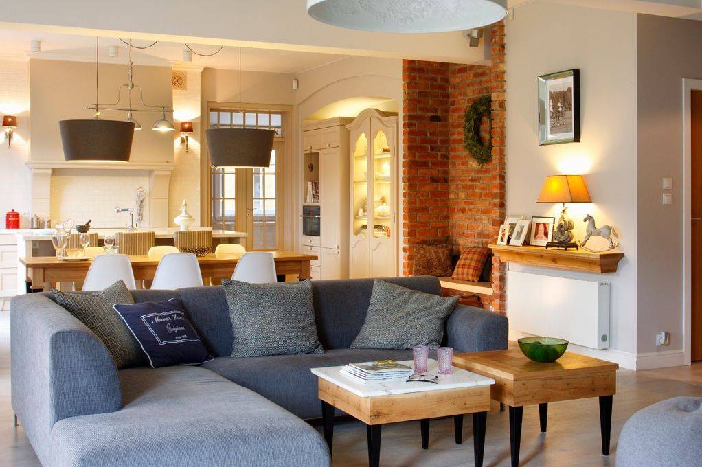 Pogledajte 20 super ideja za spojenu dnevnu sobu, kuhinju i blagovaonicu