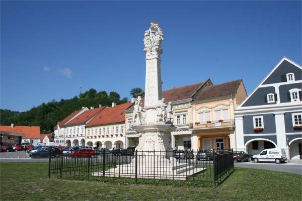Što se nudi na burzi rada? Našoj županiji potrebni zdravstveni djelatnici, kuhari, građevinari, odgojitelji, socijalni radnici...