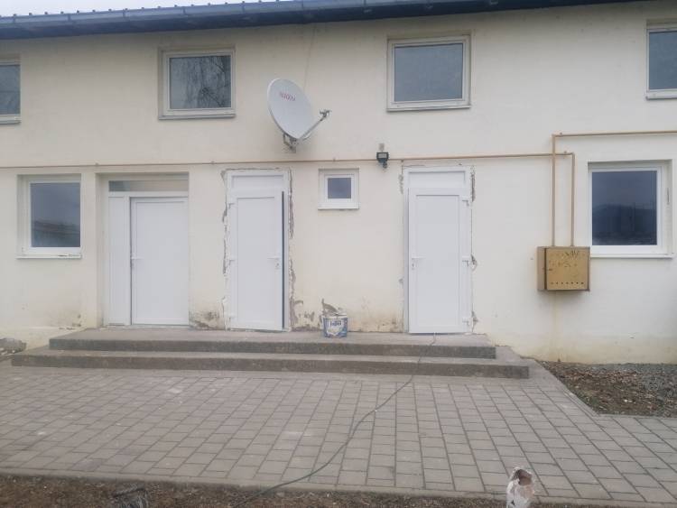 Na svlačionicama NK Požega postavljena nova stolarija