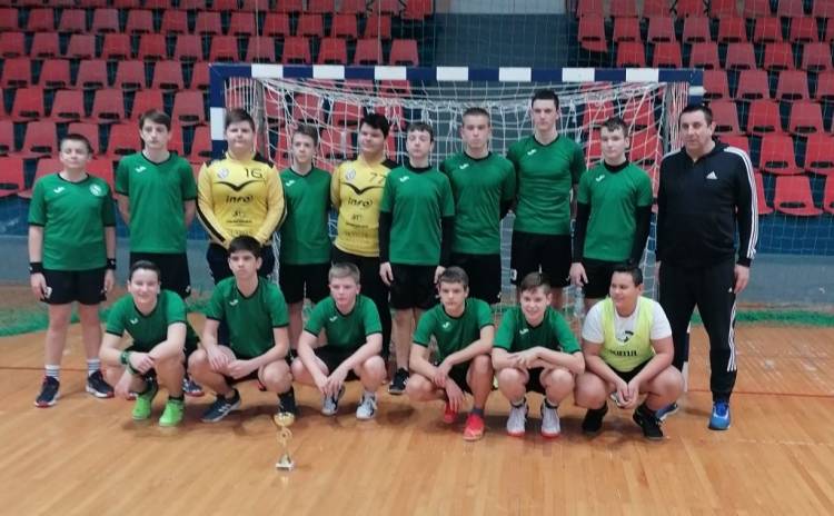 Učenici Osnovne škole braće Radića Pakrac najbolji na županijskom natjecanju u rukometu