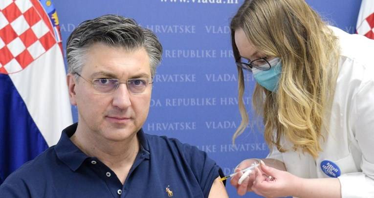 Plenković se cijepio booster dozom te poslao poruku građanima...
