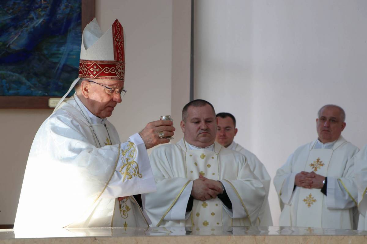 Biskup Škvorčević predvodio slavlje posvete nove župne crkve sv. Leopolda Mandića u Virovitici