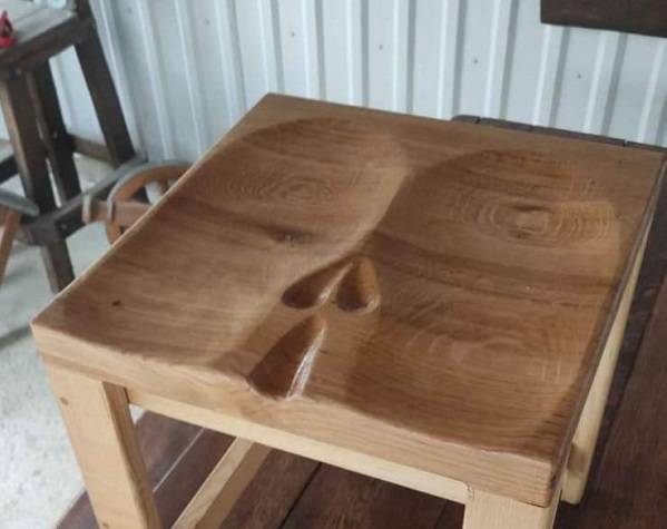 NEOBIČAN OGLAS: Prodaje se ʺmuški stolacʺ, cijena smiješna