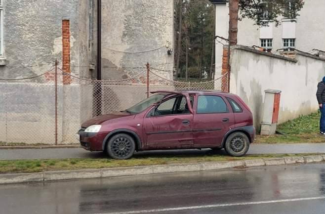 PROMETNA NESREĆA U POŽEGI: Sudarili se kamion i osobni automobil