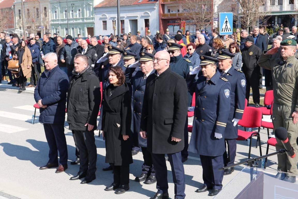 PREDSJEDNIK MILANOVIĆ U PAKRACU: Ne slavimo rat nego hrabrost i odvažnost