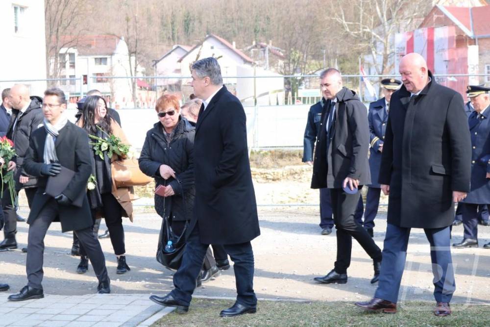 PREDSJEDNIK MILANOVIĆ U PAKRACU: Ne slavimo rat nego hrabrost i odvažnost