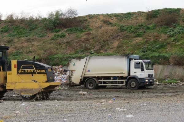 Mladići (22 i 23) se otrovali parama boje na alilovačkom deponiju