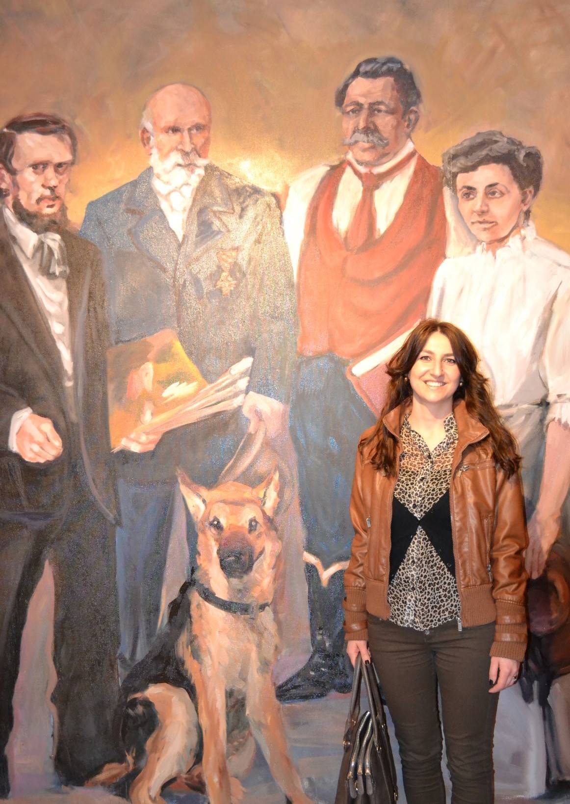 Zašto se već godinama od javnosti skriva svečani zastor plaćen novcem Požežana?