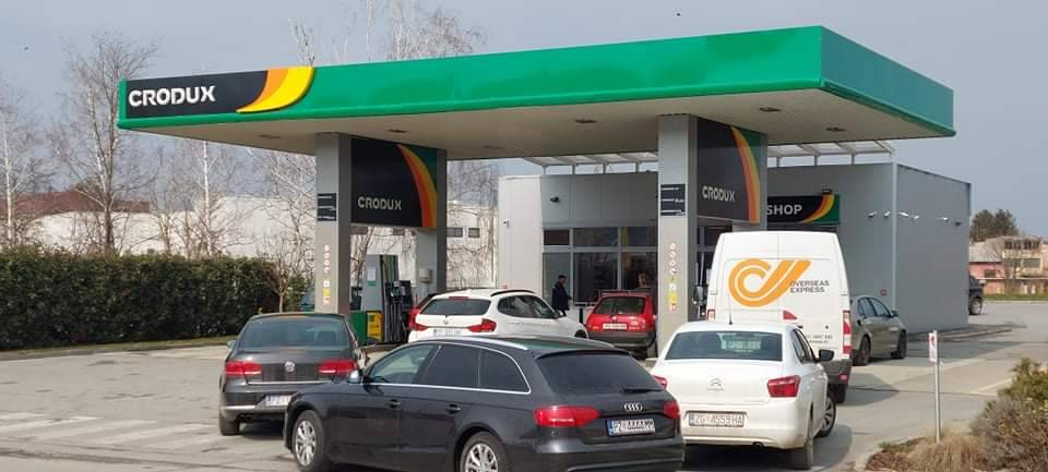 GUŽVE SE NASTAVLJAJU: Na više benzinskih pumpi u Požegi nestalo dizela