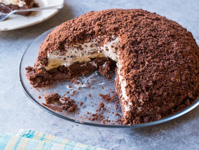 Njemačka krtica: Recept za genijalnu tortu od čokolade, banane i šlaga