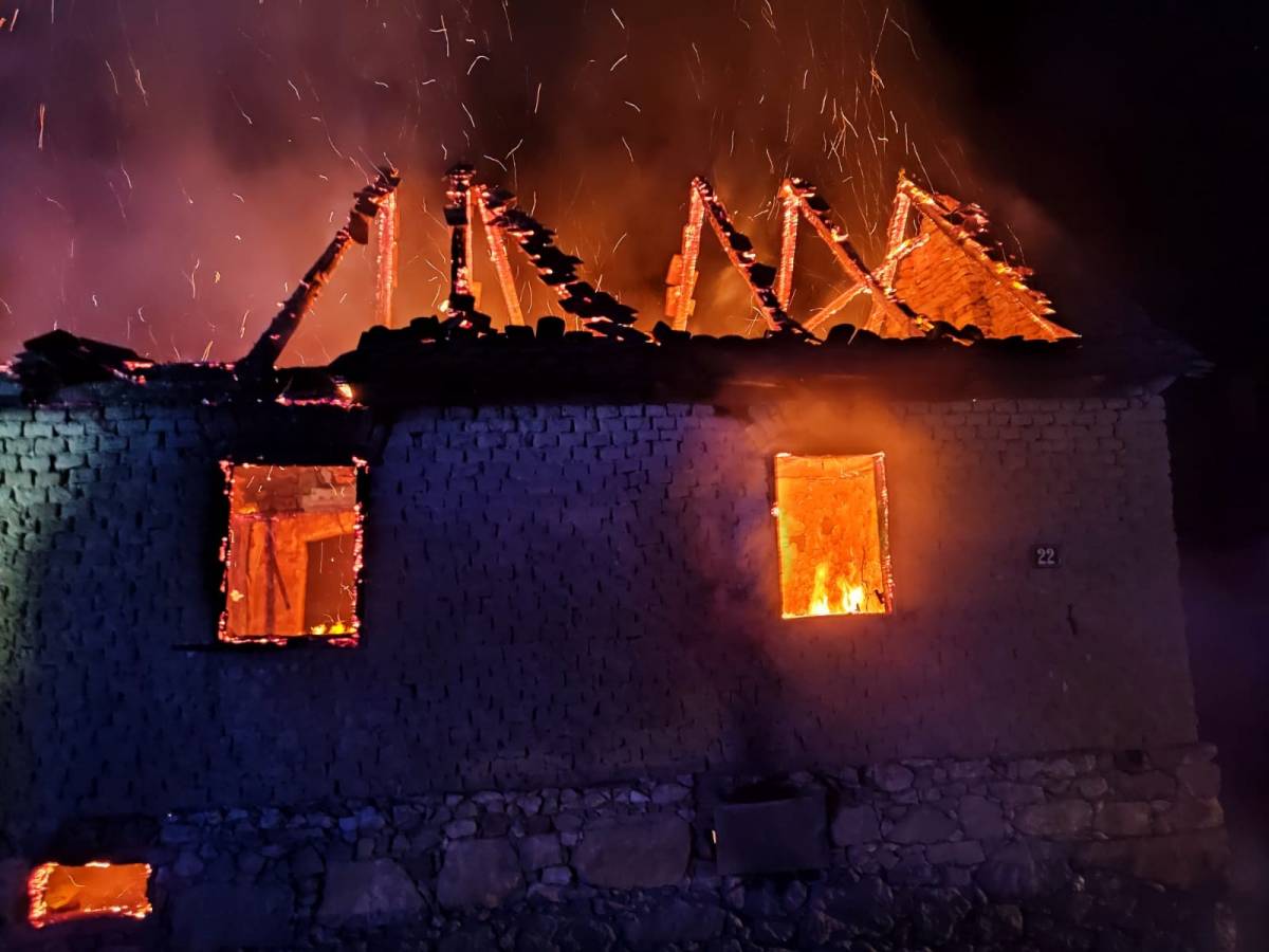 U požaru na kući u Ivandolu materijalna šteta iznosi oko 40.000,00 kn