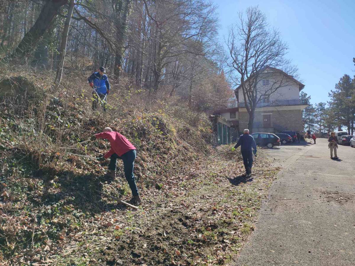 Radna akcija članova HPD ʺSokolovacʺ Požega povodom nadolazećih 40. ʺPapučkih jaglacaʺ