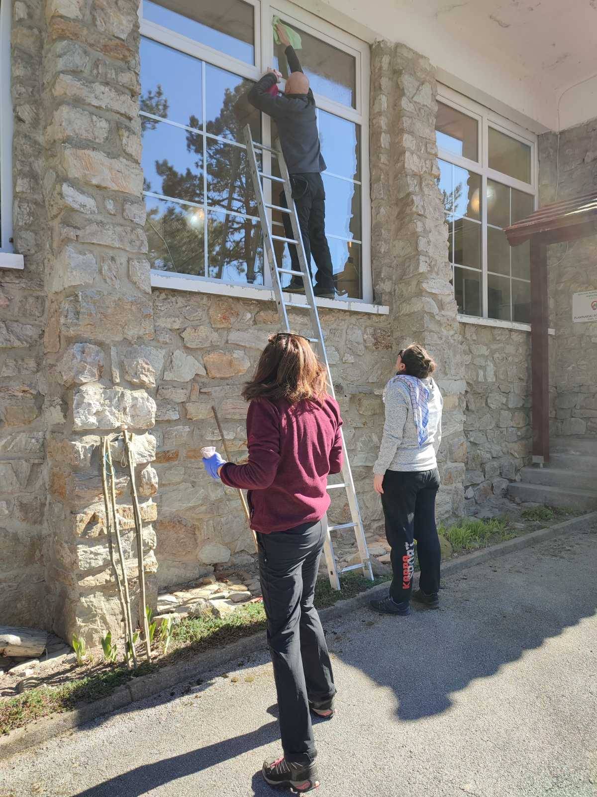 Radna akcija članova HPD ʺSokolovacʺ Požega povodom nadolazećih 40. ʺPapučkih jaglacaʺ