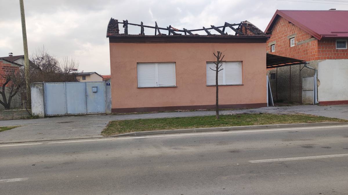NESREĆA U PLETERNICI: Obitelj Kolobarić u sinoćnjem požaru ostala bez gotovo svega