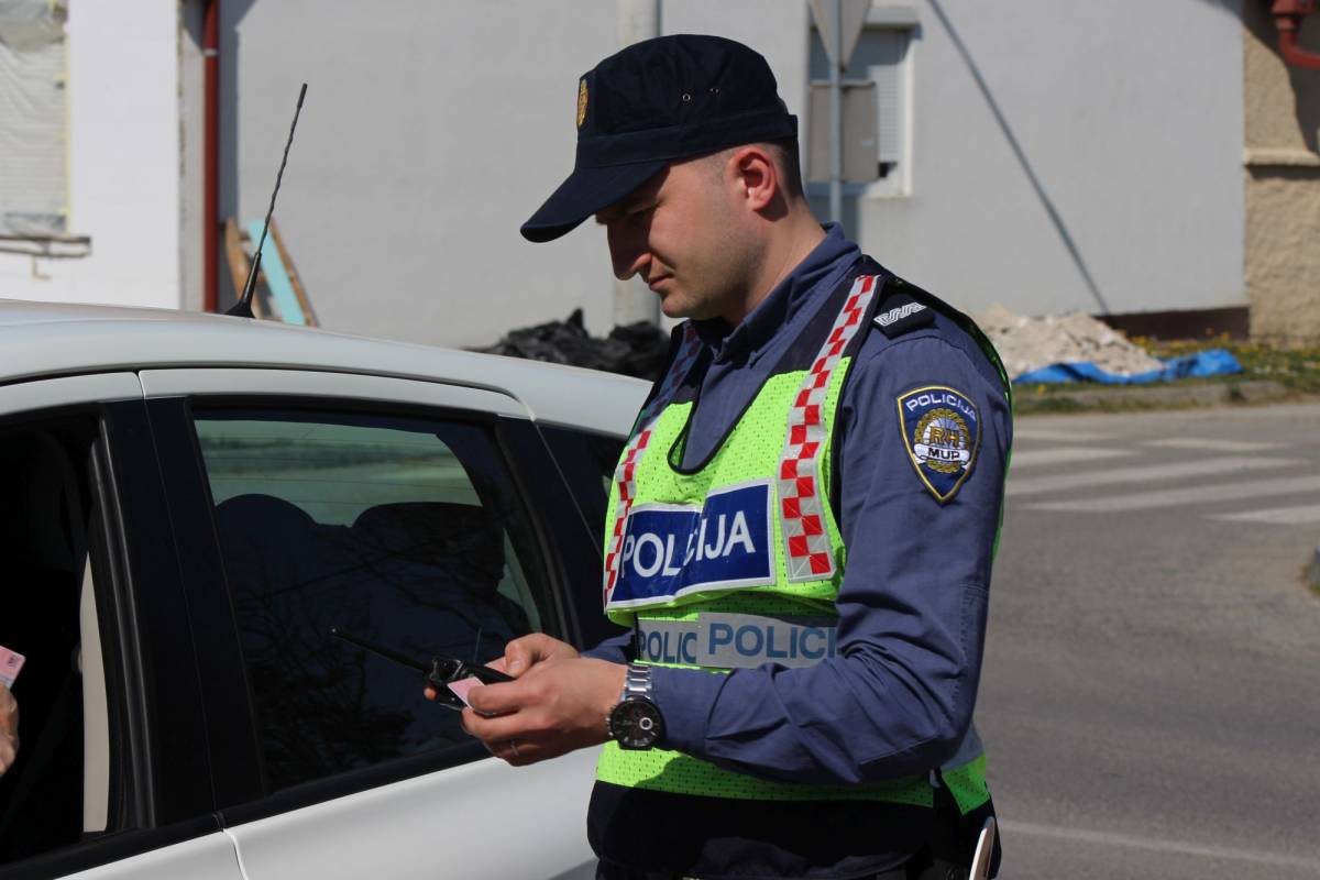 Policijski službenici PU požeško-slavonske pridružili se 24-satnoj akciji nadzora brzine koja se danas provodi na području cijele RH