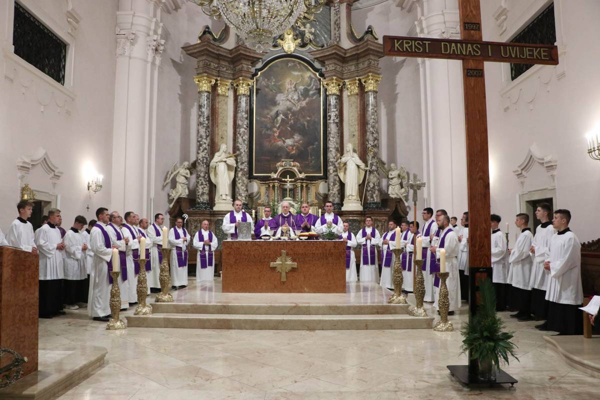 Održan 23. Križni put mladih Požeške biskupije pod geslom „Ja sam Put i Istina i Život“