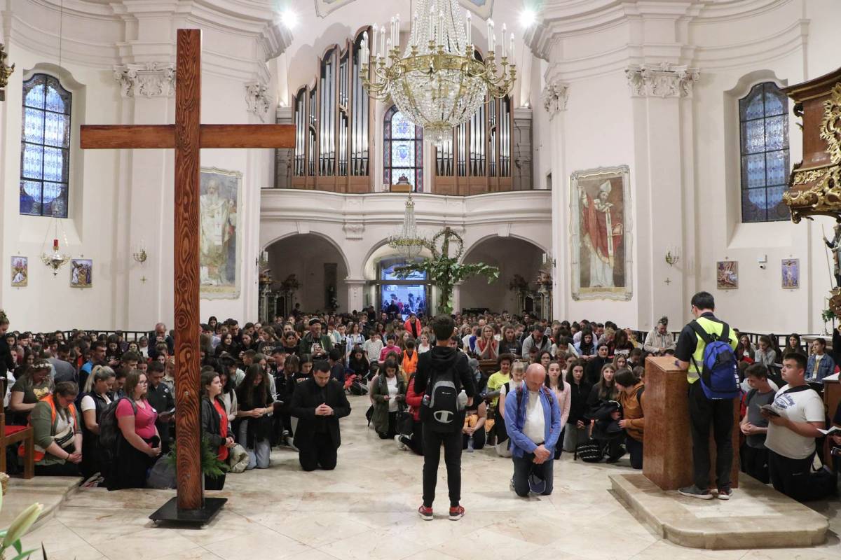 Održan 23. Križni put mladih Požeške biskupije pod geslom „Ja sam Put i Istina i Život“