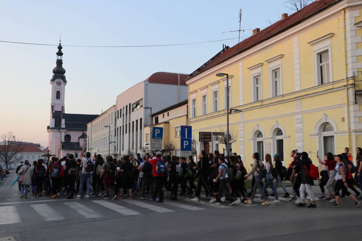 Održan 23. Križni put mladih Požeške biskupije pod geslom „Ja sam Put i Istina i Život“