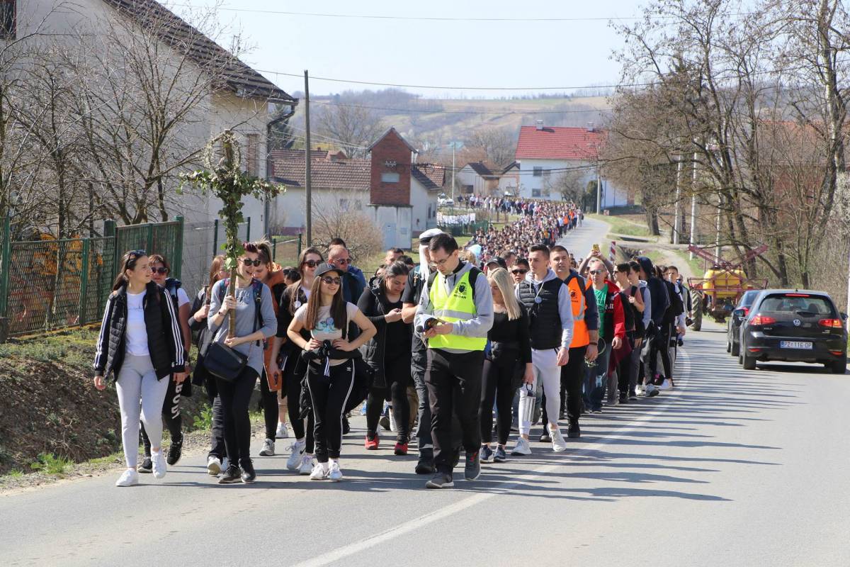 Održan 23. Križni put mladih Požeške biskupije pod geslom „Ja sam Put i Istina i Život“