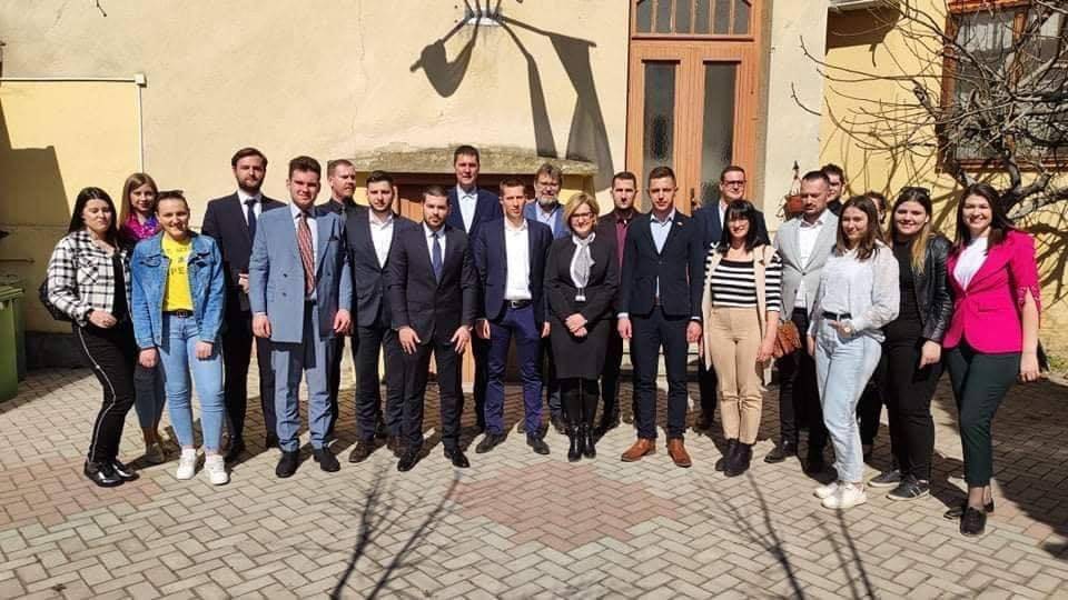 Požežanin Luka Hećimović s delegacijom Mladeži HDZ-a RH i BiH posjetio Hrvatsko nacionalno vijeće u Republici Srbiji