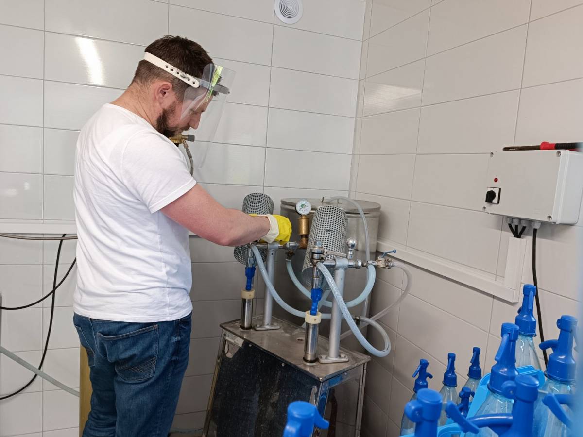 Zasukali rukave i krenuli u vlastitu proizvodnju: U Požegi počela s radom punionica soda vode GORA