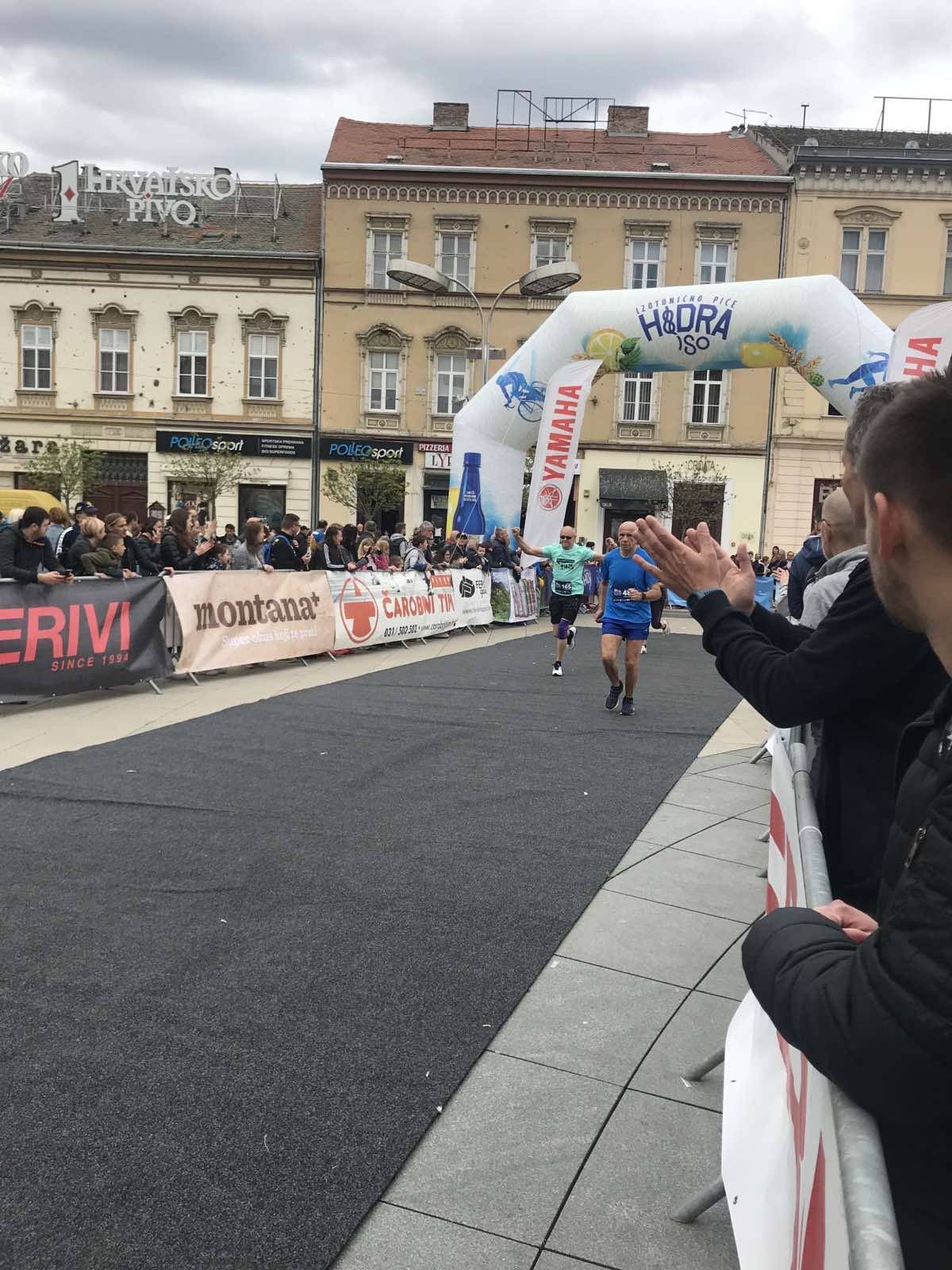 Vinko Pisarović i Marijan Brus istrčali Osječki Ferivi maraton