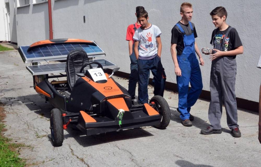 Maturantica iz Gradca najljepše dizajnirala solarno vozilo i u utrci pretekla muške konkurente