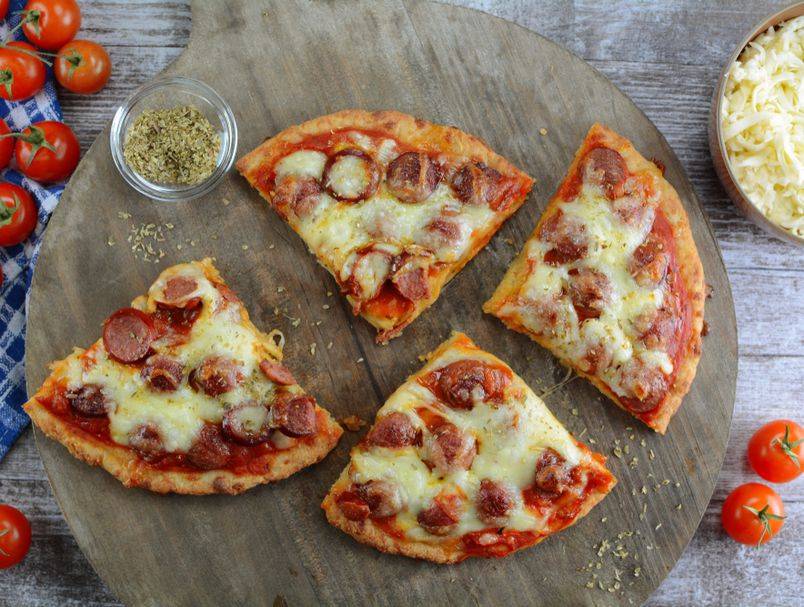 Pizza bez bijelog brašna: Recept za jednostavno tijesto od sira koje se ne diže