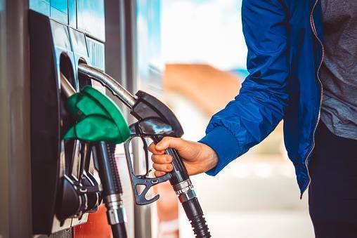 DIVLJANJE CIJENA GORIVA: Vlada produžila odluku o zamrzavanju cijena goriva na još 14 dana