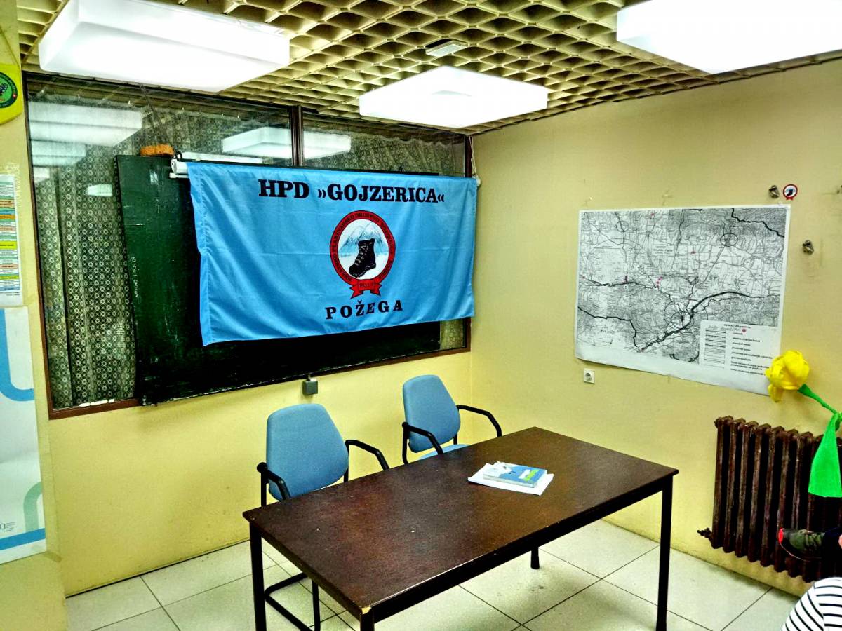 Završila je 4. Opća planinarska škola u HPD Gojzerica Požega