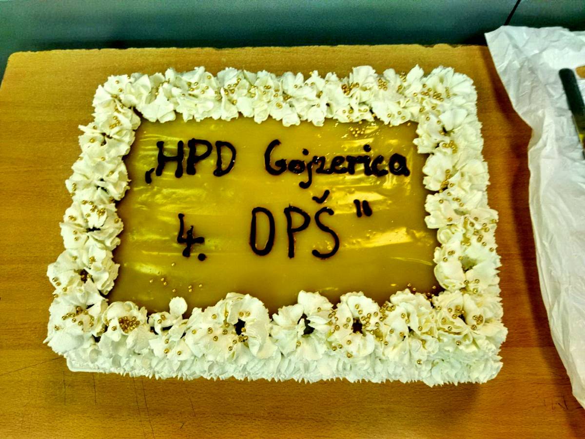 Završila je 4. Opća planinarska škola u HPD Gojzerica Požega