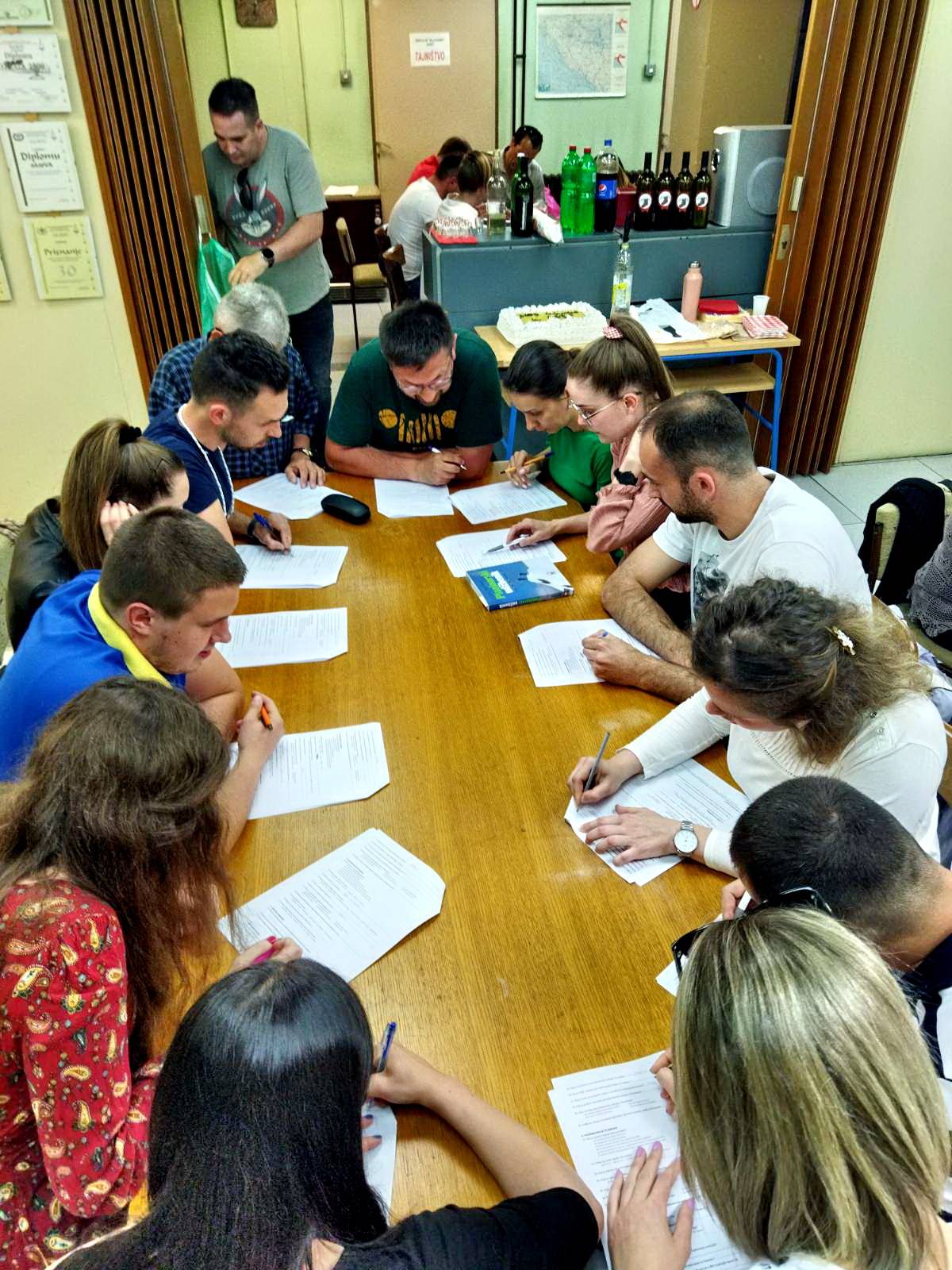 Završila je 4. Opća planinarska škola u HPD Gojzerica Požega