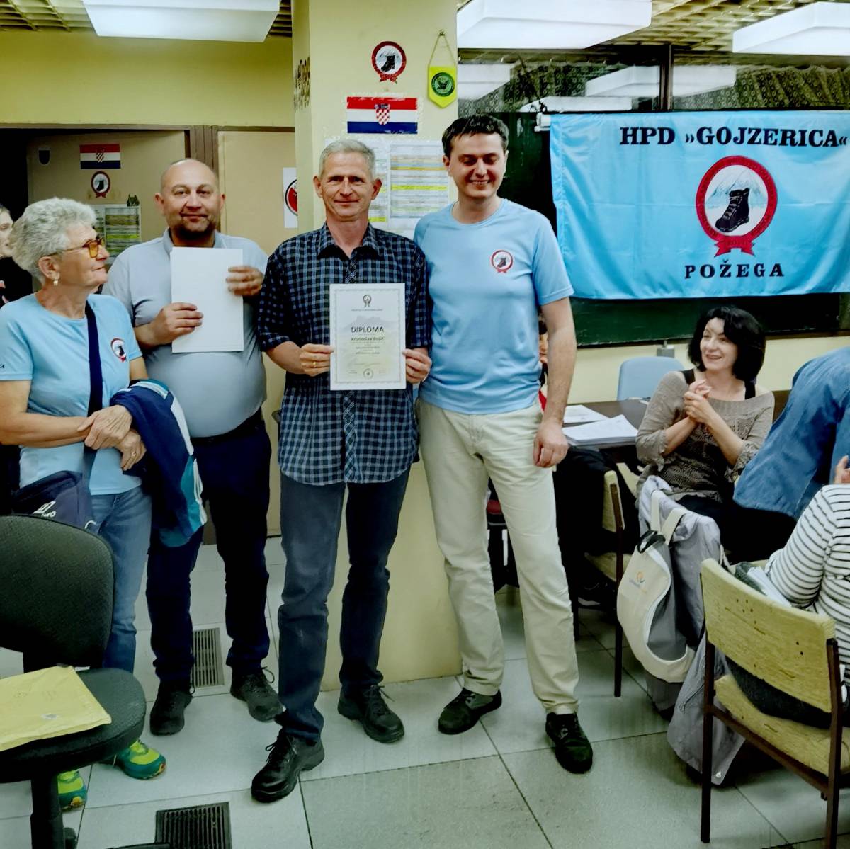 Završila je 4. Opća planinarska škola u HPD Gojzerica Požega