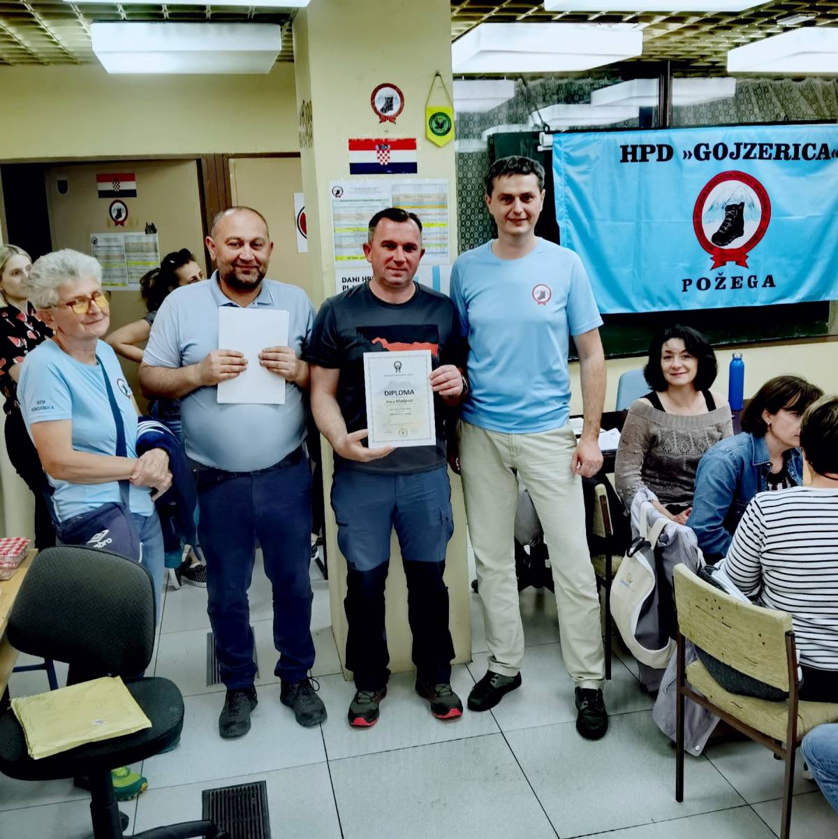 Završila je 4. Opća planinarska škola u HPD Gojzerica Požega